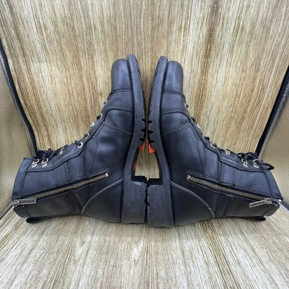 Harley-Davidson box are features